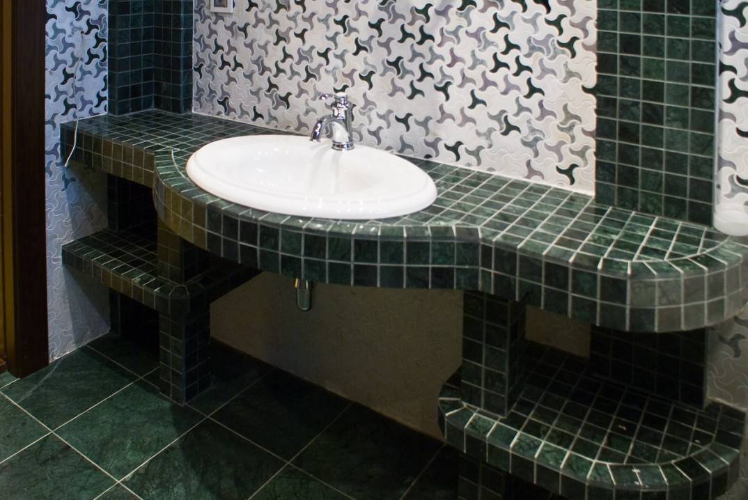 Столешница в ванную комнату: 110 фото современных моделей и особенностей их применения