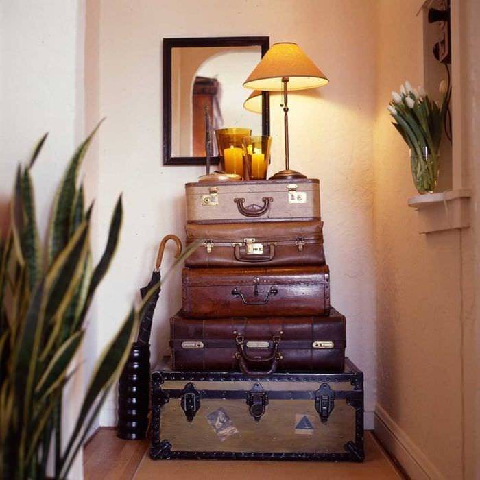 Старые «чемоданы» в дизайна интерьера