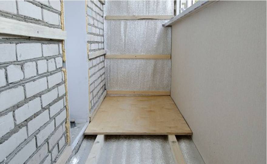 Какое напольное покрытие для балкона выбрать. напольное покрытие для балконов и лоджий: как выбрать материал