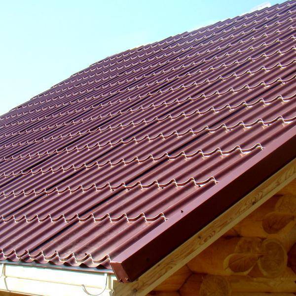 Крыша из металлочерепицы (56 фото): надежность, эстетичность и простота монтажа