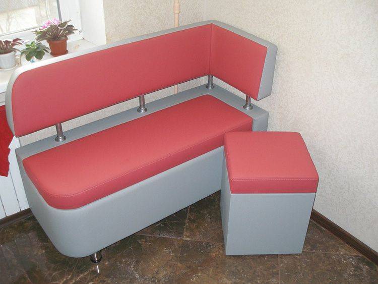 Маленький диван на кухню - фото интерьера с небольшими диванами для маленкой кухни со спальным местом.кухня — вкус комфорта