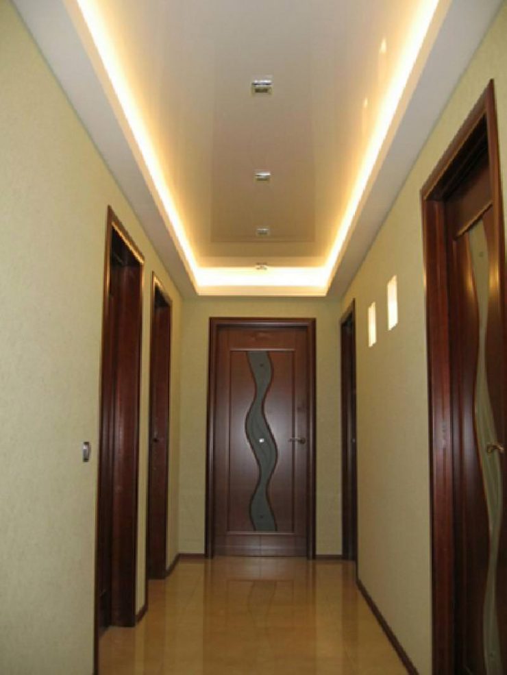 Потолок из гипсокартона в коридоре: монтаж, дизайн, фото