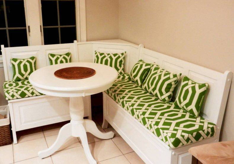 Диванчик на кухню - дизайн кухни с маленьким диванчиком (150 фото)