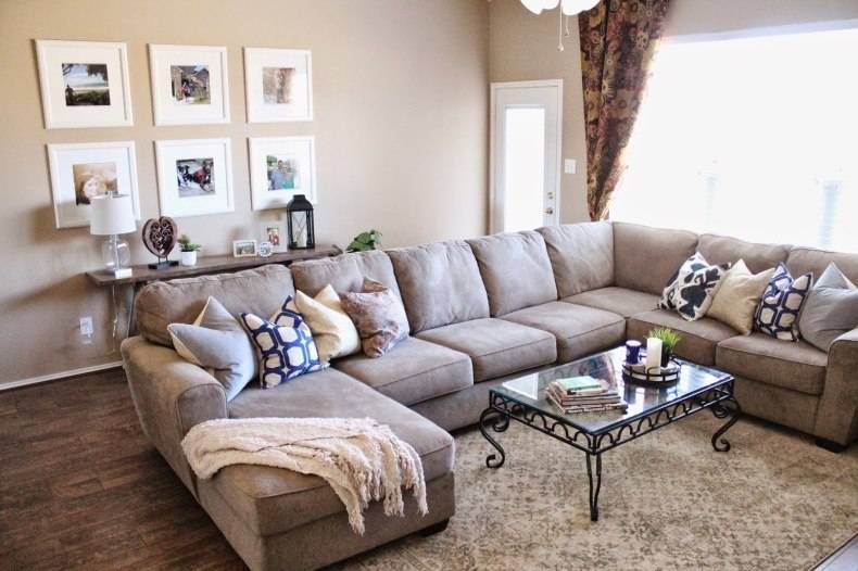 Идеи дизайна гостиной с угловым диваном (60+ фото)