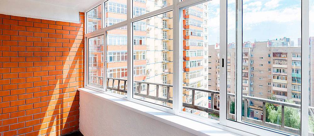 Остекление балконов и лоджии алюминиевым профилем (54 фото): отзывы, плюсы и минусы