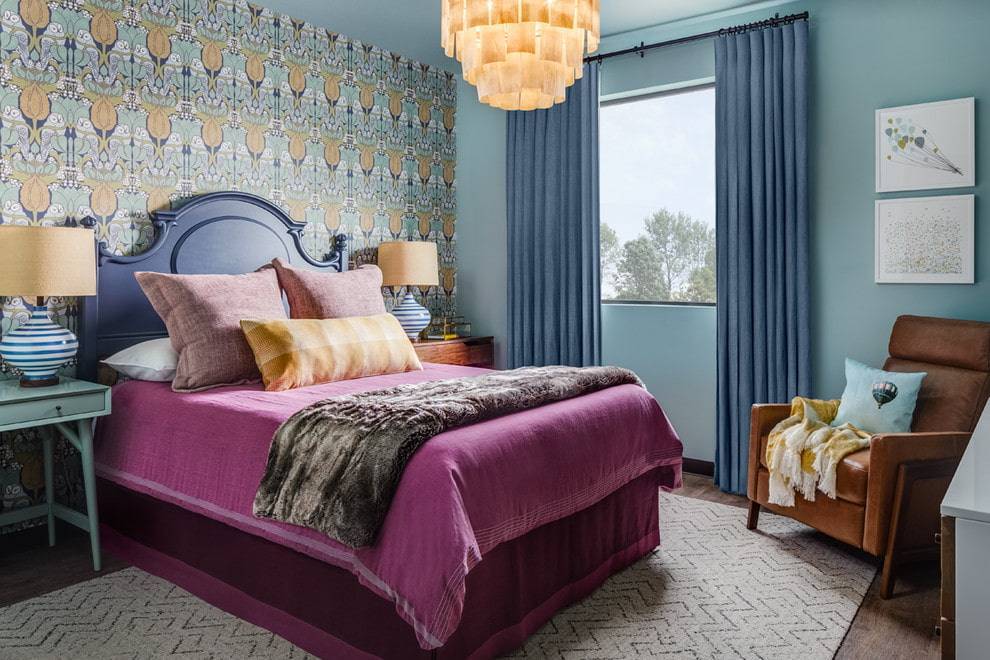 Спальня в синем цвете: как создать уютный и теплый интерьер в холодной гамме
