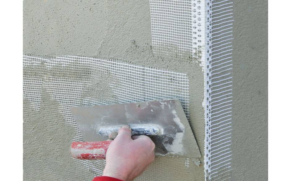 Как шпаклевать углы стен: технология шпаклевки внутренних и внешних углов