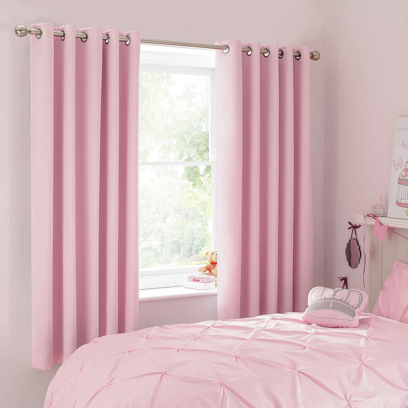 Розовые (темные, светлые) и лиловые шторы для дизайна интерьера (8 фото)